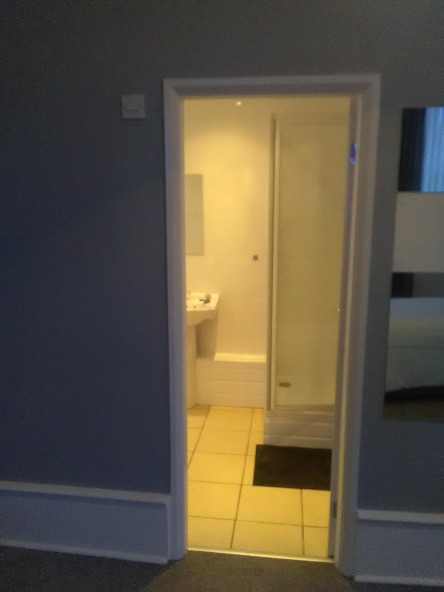 Newcastle West Hotel & Bar Bilik gambar