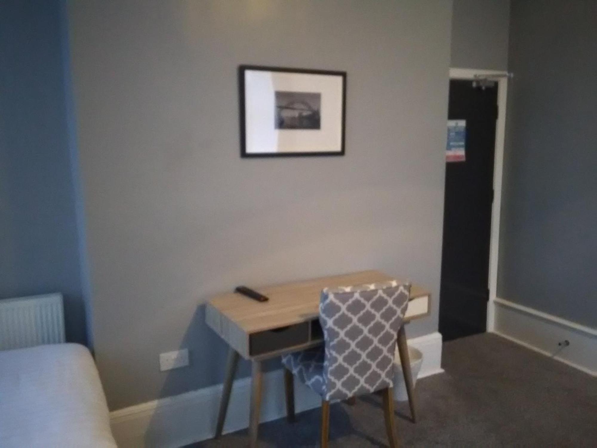 Newcastle West Hotel & Bar Bilik gambar